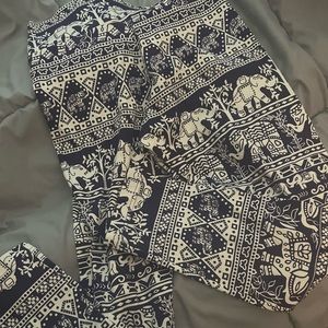 Purple & White Elephant Leggings